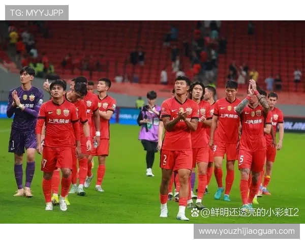 上海海港主场激战成都蓉城强强对话上演中超巅峰对决争锋时刻 上海海港主场激战成都蓉城强强对话上演中超巅峰对决争锋时刻